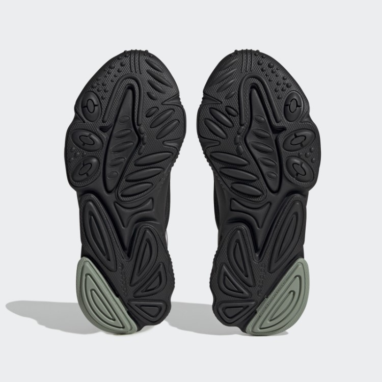 Sapatos Adidas Ozweego Prata Elegante