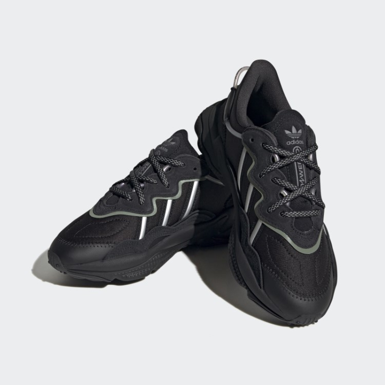 Sapatos Adidas Ozweego Prata Elegante