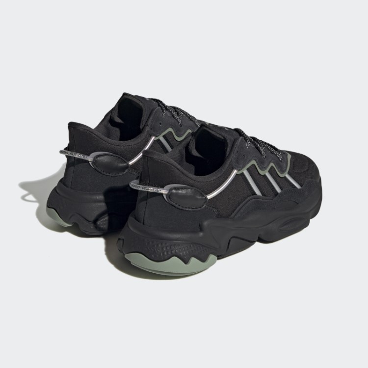 Sapatos Adidas Ozweego Prata Elegante