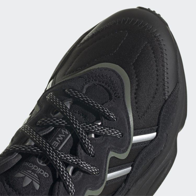 Sapatos Adidas Ozweego Prata Elegante
