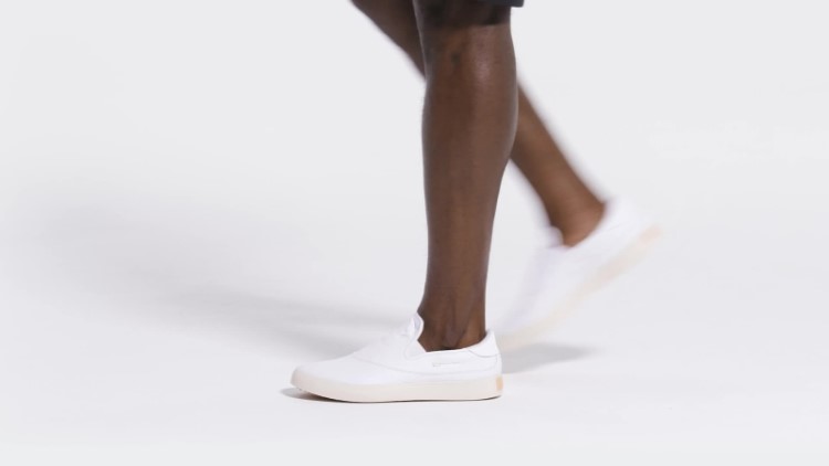 Tênis Branco Adidas Matchcourse Sem Pontas