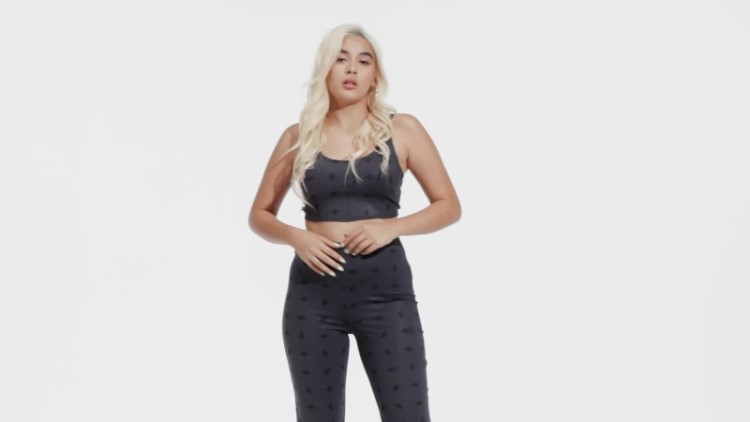 Calça Elástica Allover Cinza Noite Adidas