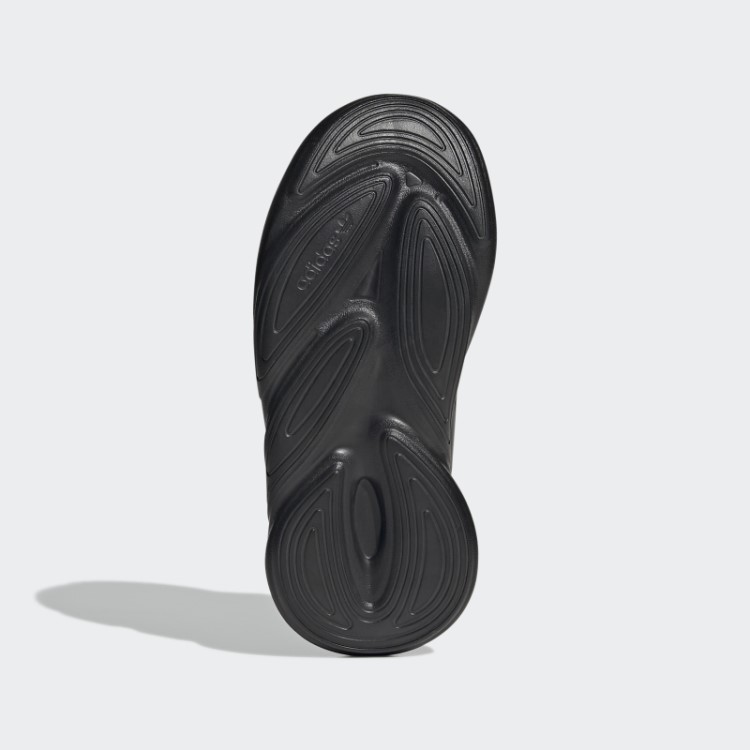 Tênis Preto Ozelia Adidas