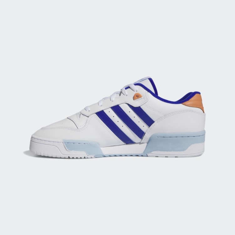 Sapatos Brancos De Rivalidade Adidas