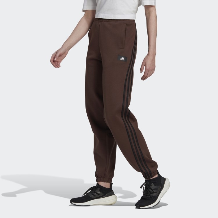 Calça Marrom Adidas Future Icons Com As Três Listras