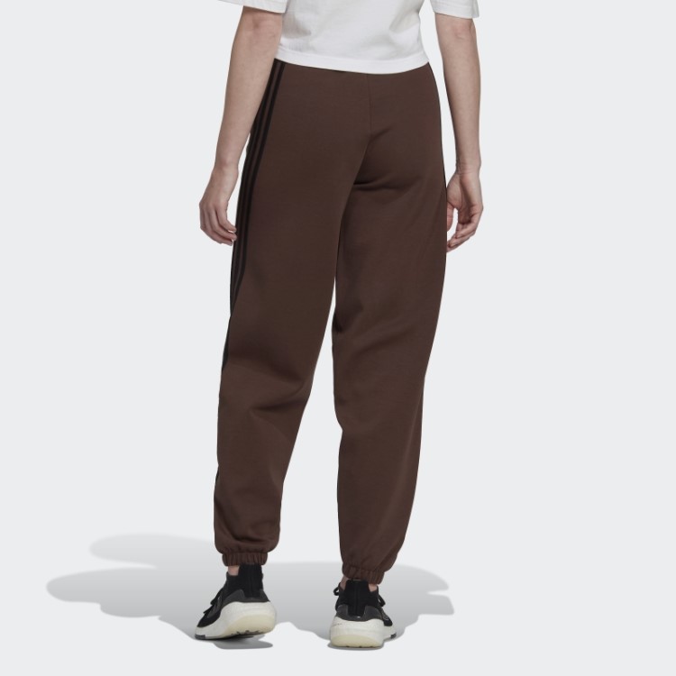 Calça Marrom Adidas Future Icons Com As Três Listras