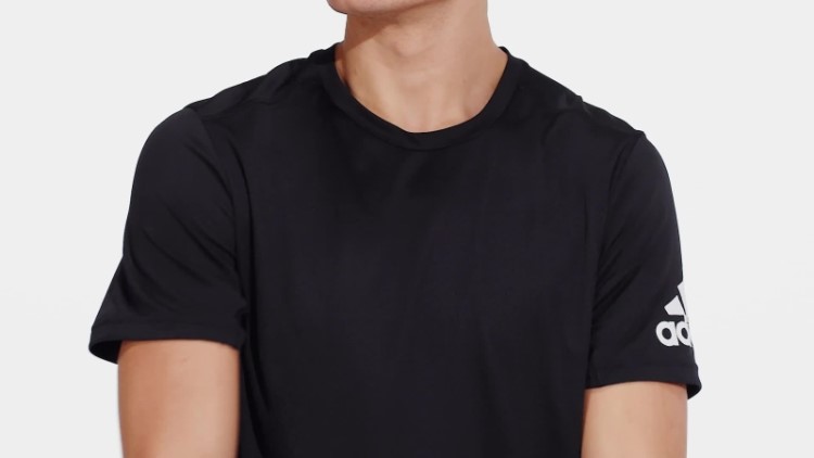 Camiseta Preta Adidas Run It