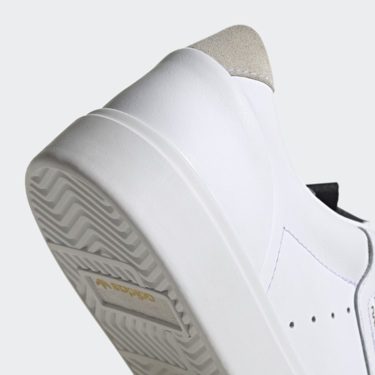 Moda De Sapatos Elegantes Brancos Adidas