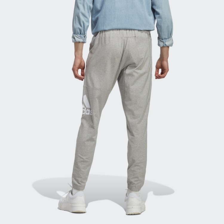 Emblema Afunilado De Camisa única Essencial Da Calça Esportiva Adidas Cinza Médio
