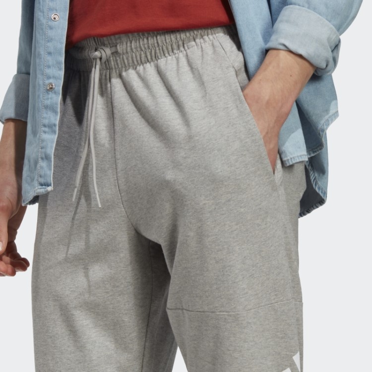 Emblema Afunilado De Camisa única Essencial Da Calça Esportiva Adidas Cinza Médio