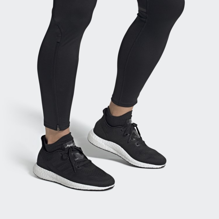 Tênis De Corrida Adidas Ultraboost Preto Feito Para Ser Refeito
