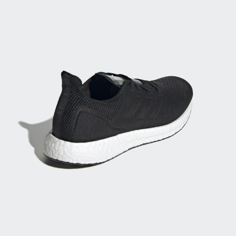 Tênis De Corrida Adidas Ultraboost Preto Feito Para Ser Refeito