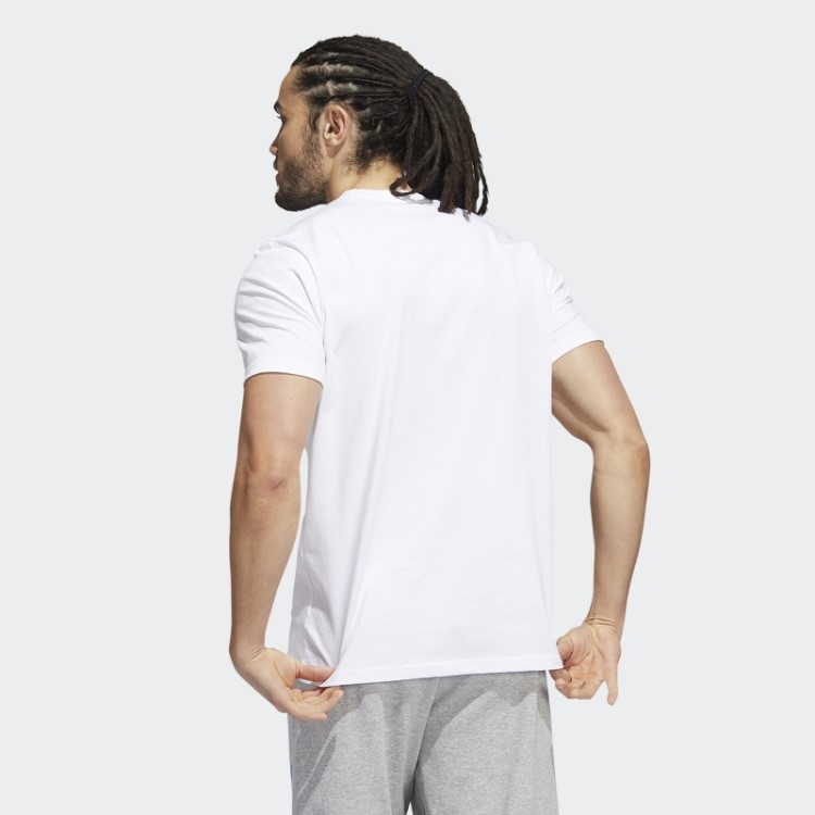 Camiseta Basics Com Emblema Gráfico Adidas Branca