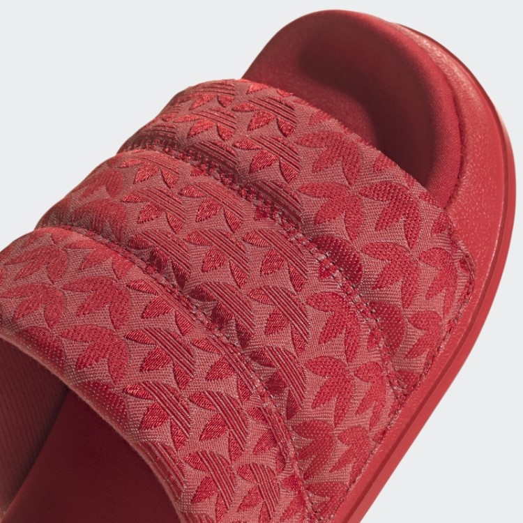 Slides Essenciais Adidas Adilette Escarlate