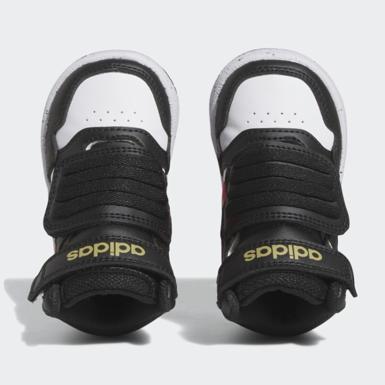 Elegantes Sapatos De Basquete Adidas Pretos Médios