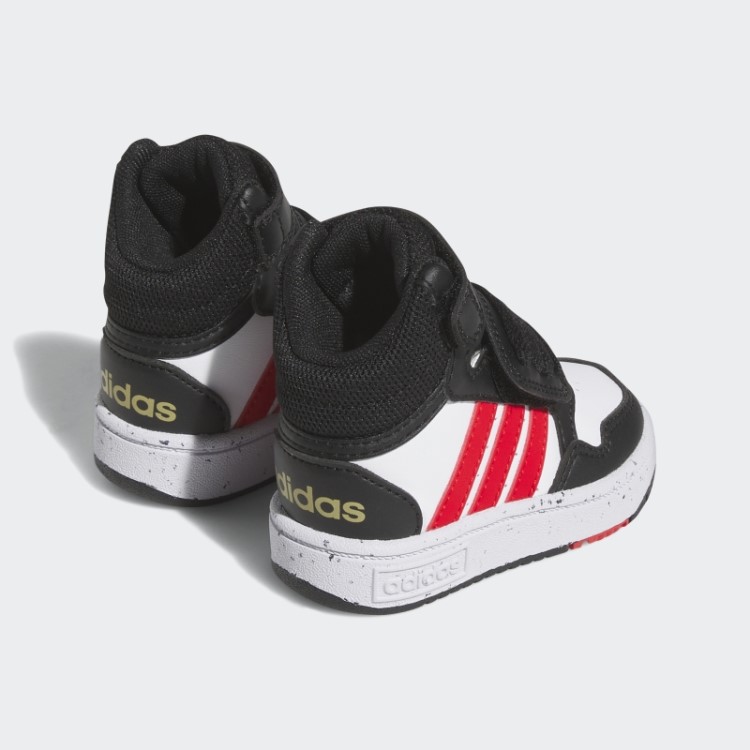 Elegantes Sapatos De Basquete Adidas Pretos Médios