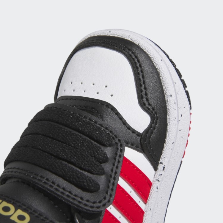 Elegantes Sapatos De Basquete Adidas Pretos Médios