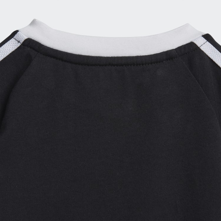 Camiseta Preta Com As Três Listras Adidas