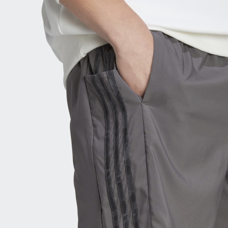 Short Aeroready Essentials Chelsea Com As Três Listras Cinza Adidas