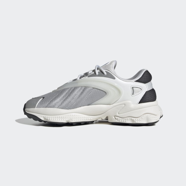 Sapatos Brancos Adidas Oztral