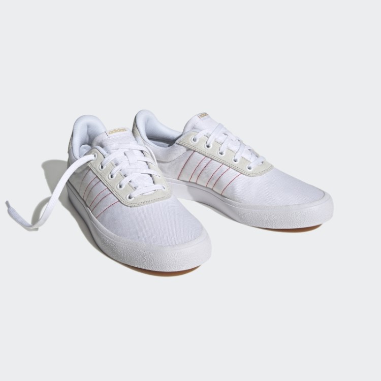 Sapato Vulc Raid3r Com As Três Listras Branco Adidas