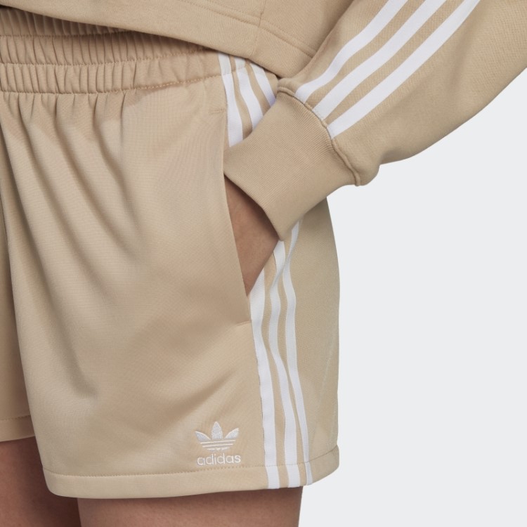 Bermuda Bege Com As Três Listras Adidas