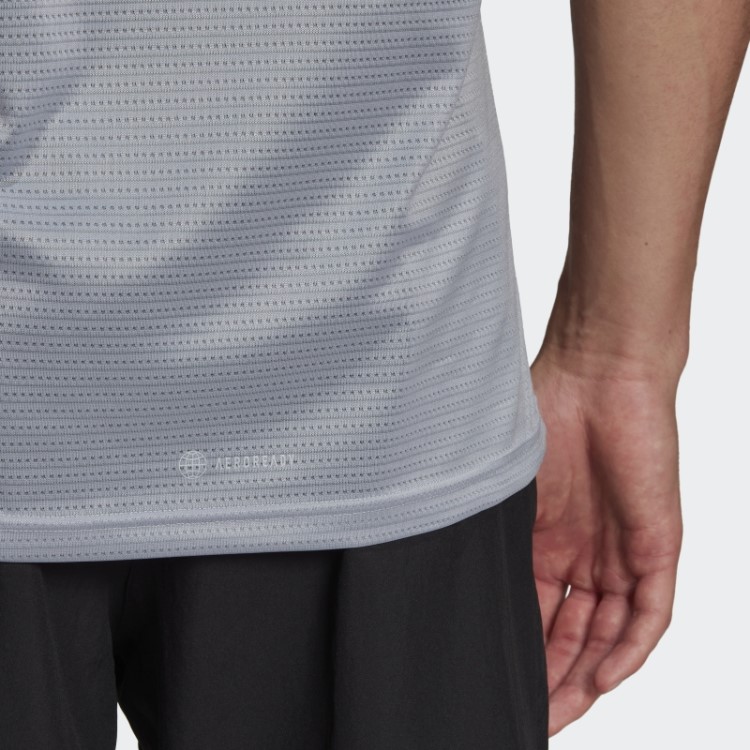 Adidas Prata Possui A Camiseta Run