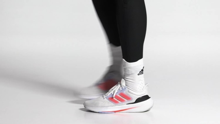 Elegantes Sapatos Brancos Adidas Ultrabounce