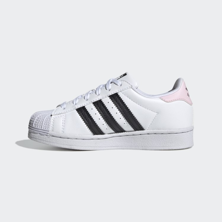 Elegantes Sapatos Pretos Superstar Da Adidas