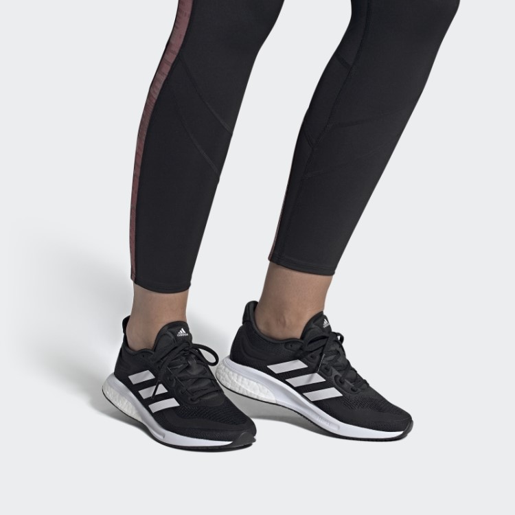 Sapatos Adidas Supernova Prateados