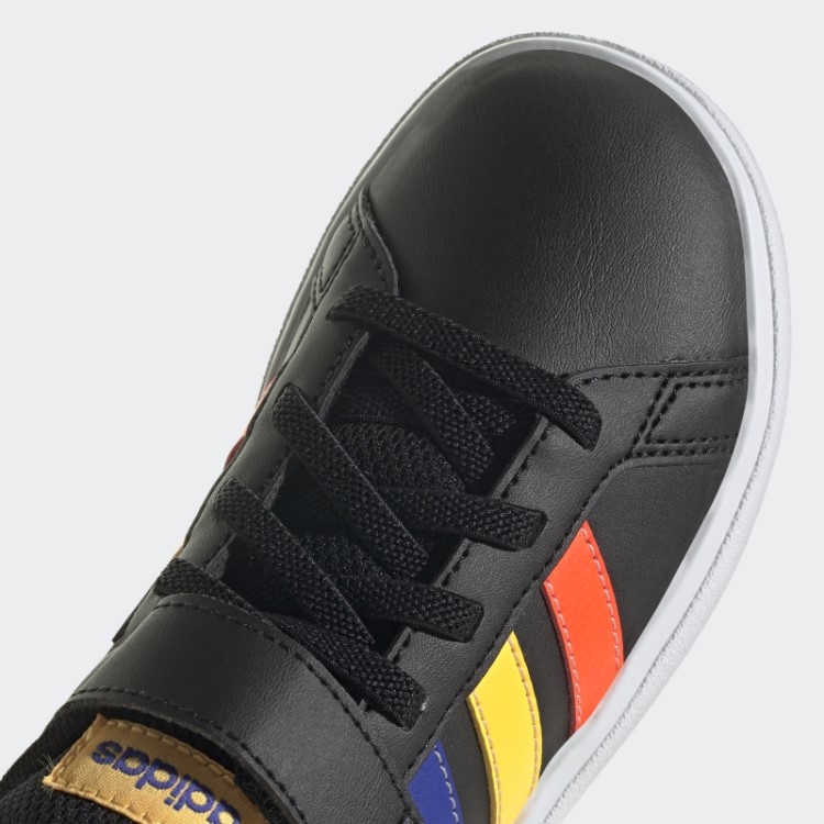Sapatos De Renda Elástica E Tira Superior Da Quadra Grande Adidas Preto