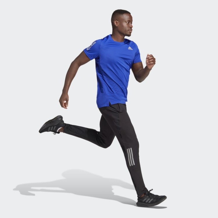 Azul Possui A Camiseta Run Adidas