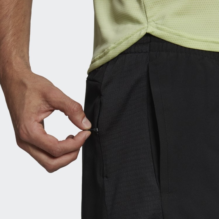 Quente Adidas Possui O Calção De Corrida Prata
