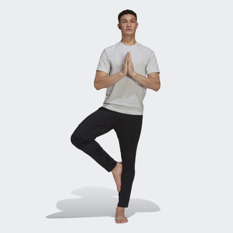 Camiseta De Treino De Yoga Adidas Cinza