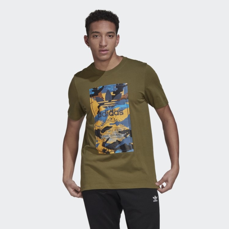 Camiseta Camuflada Gráfica Adidas Olive