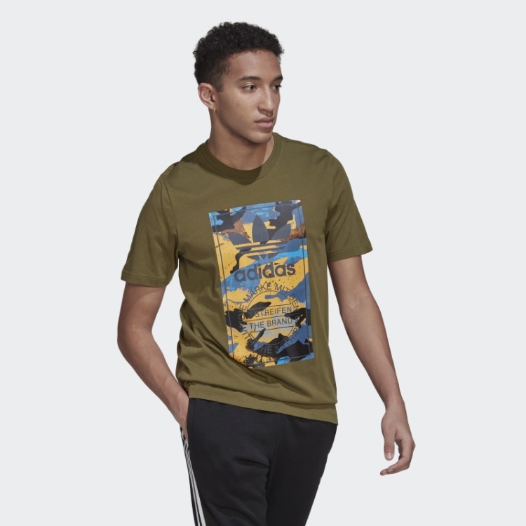 Camiseta Camuflada Gráfica Adidas Olive