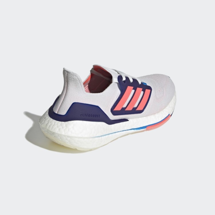 Tênis Adidas Ultraboost 22 Turbo