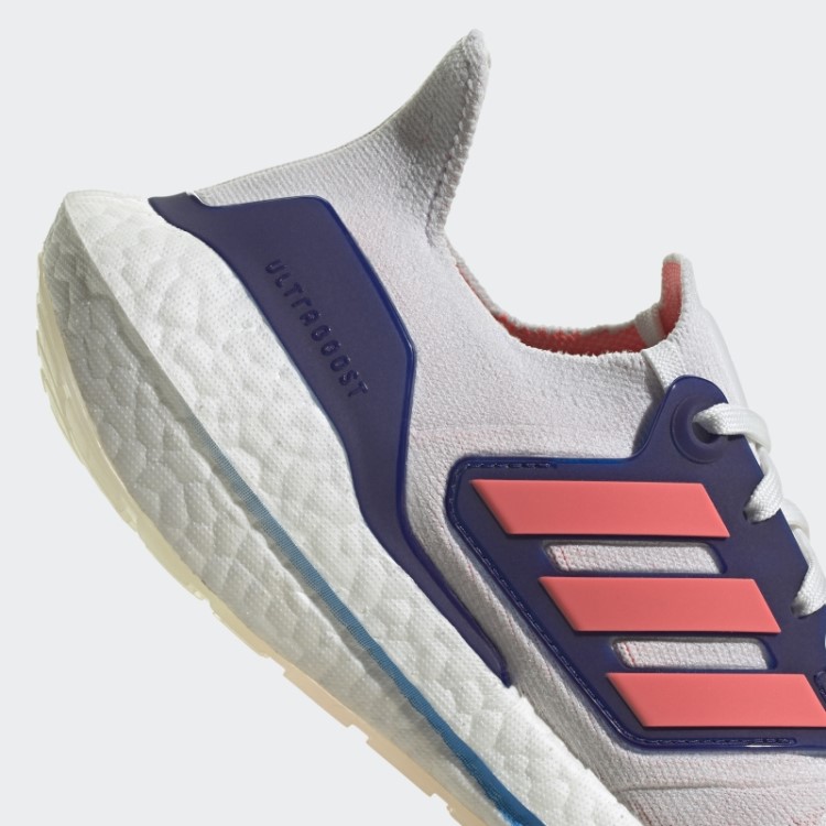 Tênis Adidas Ultraboost 22 Turbo