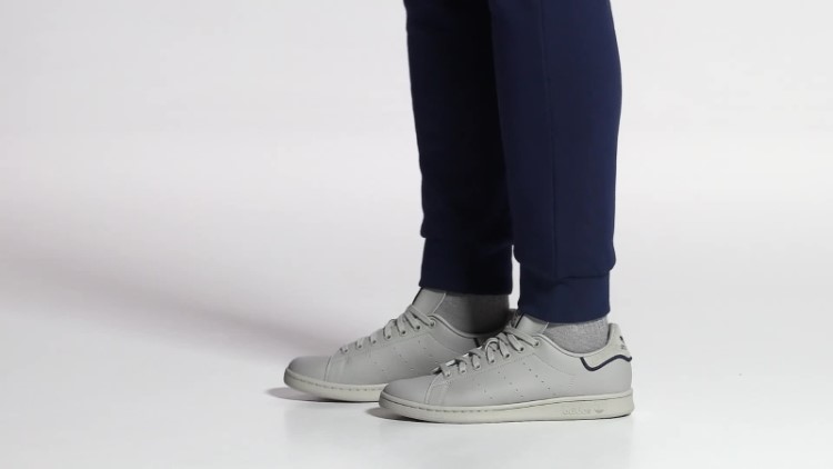Sapato Stan Smith Adidas Metal Cinza