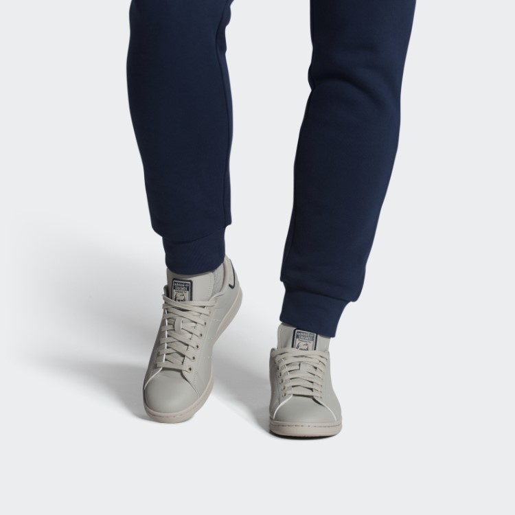 Sapato Stan Smith Adidas Metal Cinza