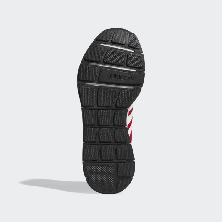 Tênis Adidas Scarlet Swift Run X