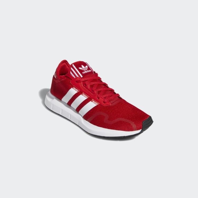 Tênis Adidas Scarlet Swift Run X