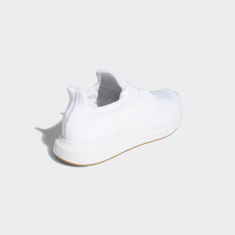 Tênis De Corrida Adidas Swift