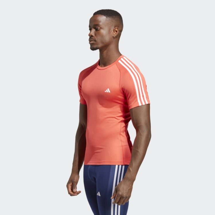 Camiseta De Treino Vermelha Com As Três Listras Techfit Da Adidas