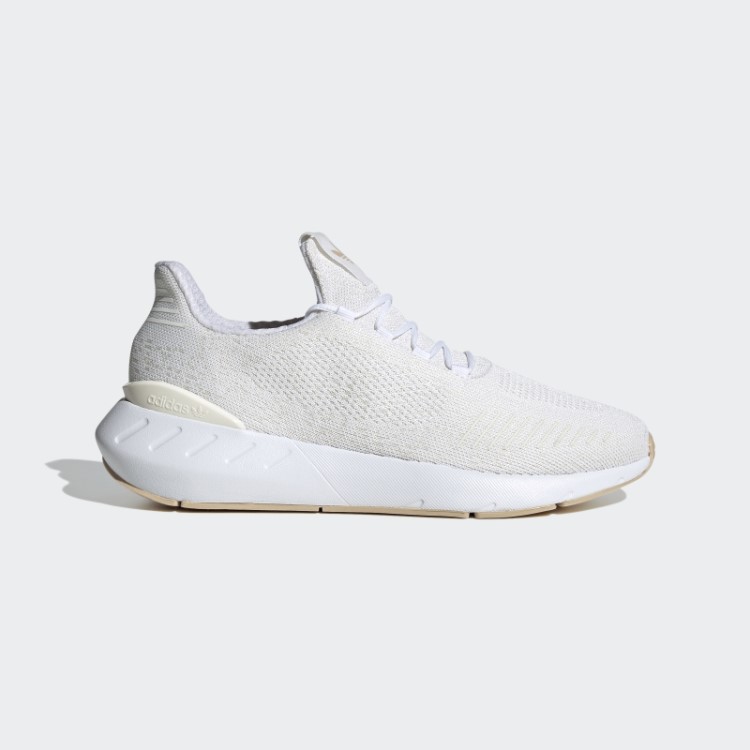Tênis Adidas Swift Run 22 Bege