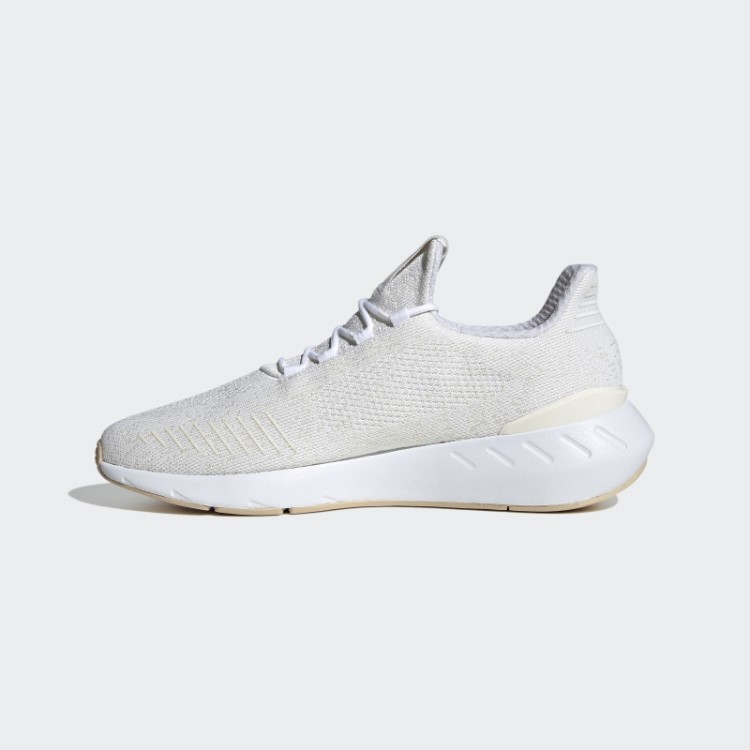 Tênis Adidas Swift Run 22 Bege