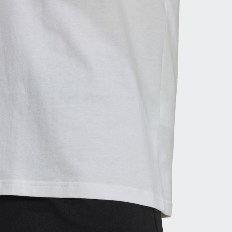 Camiseta Branca Com Logo De Futebol Adidas