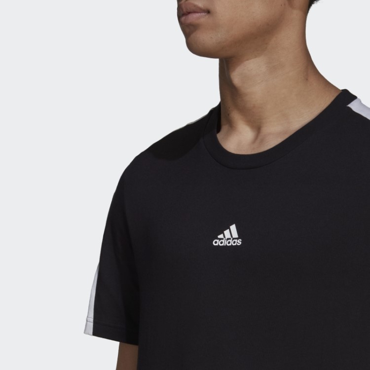 Camiseta Preta Com As Três Listras Adidas Future Icons