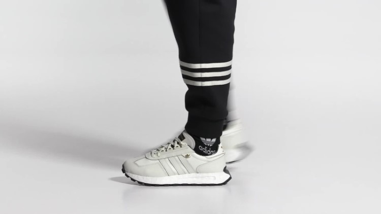 Tênis Adidas Retropy E5 Dourado Metálico