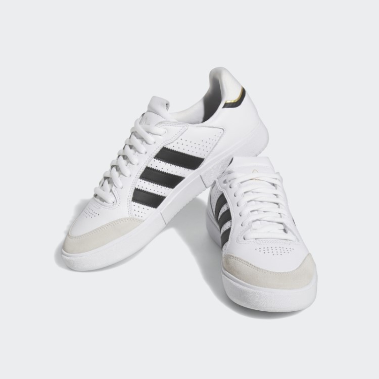 Tênis Branco Tyshawn Adidas
